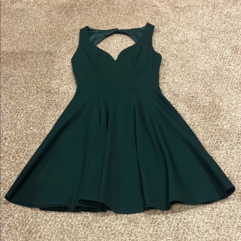 Elegant Green Sleeveless Dress